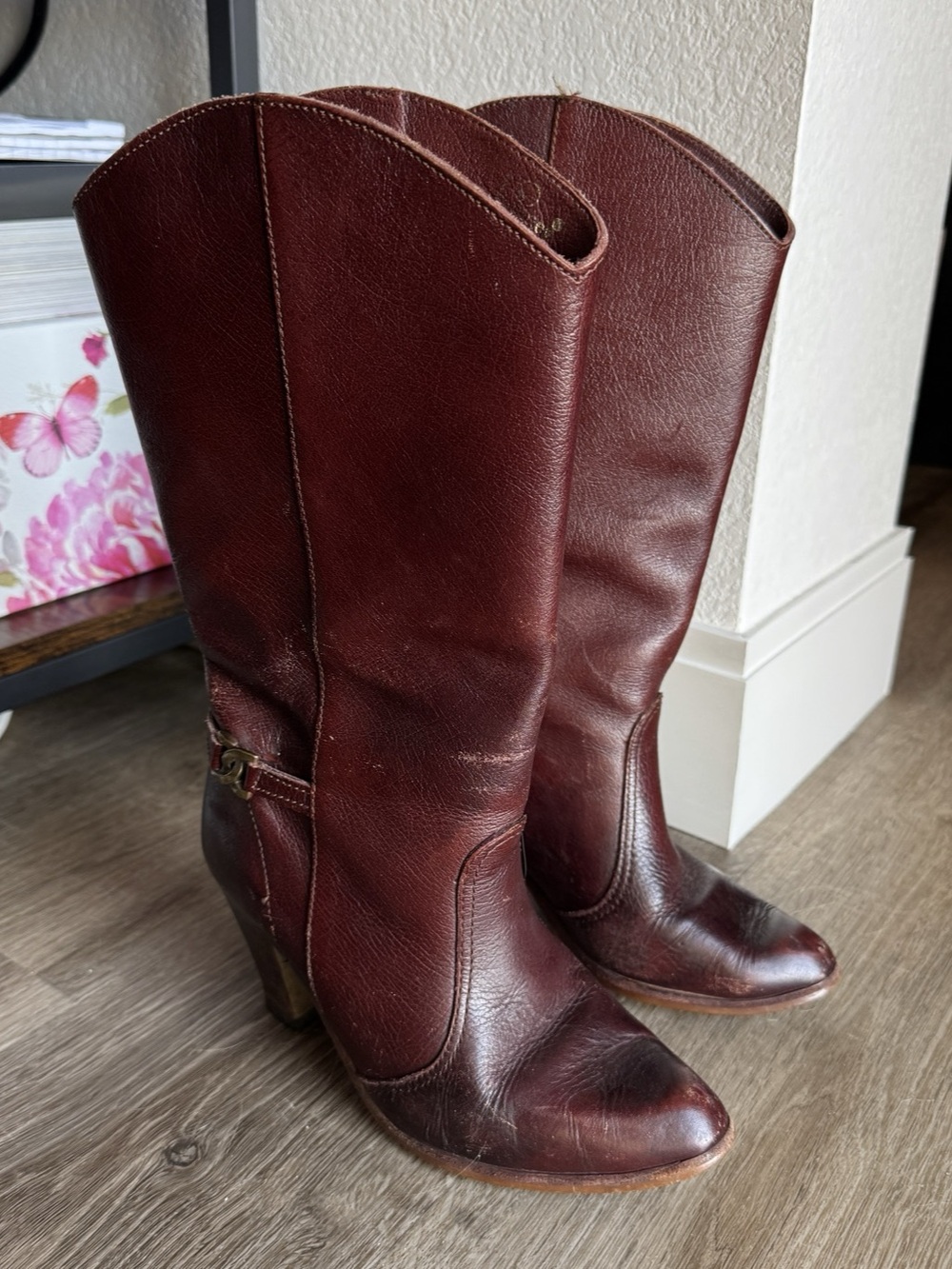 VINTAGE Kinney Leather Heeled Boots in Maroon US 6